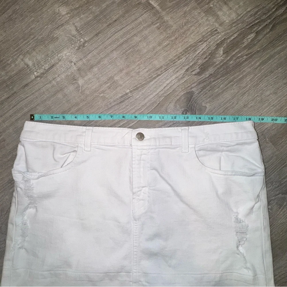 J Brand Lela pencil skirt in destructive white denim distressed 32